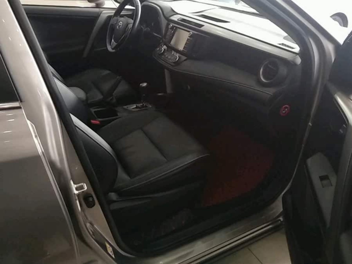 豐田 RAV4榮放  2018款 2.5L 自動(dòng)四驅(qū)精英i版圖片
