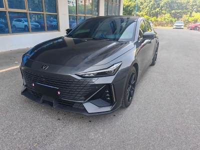 2022年4月 長(zhǎng)安 長(zhǎng)安UNI-V 1.5T 尊貴型圖片