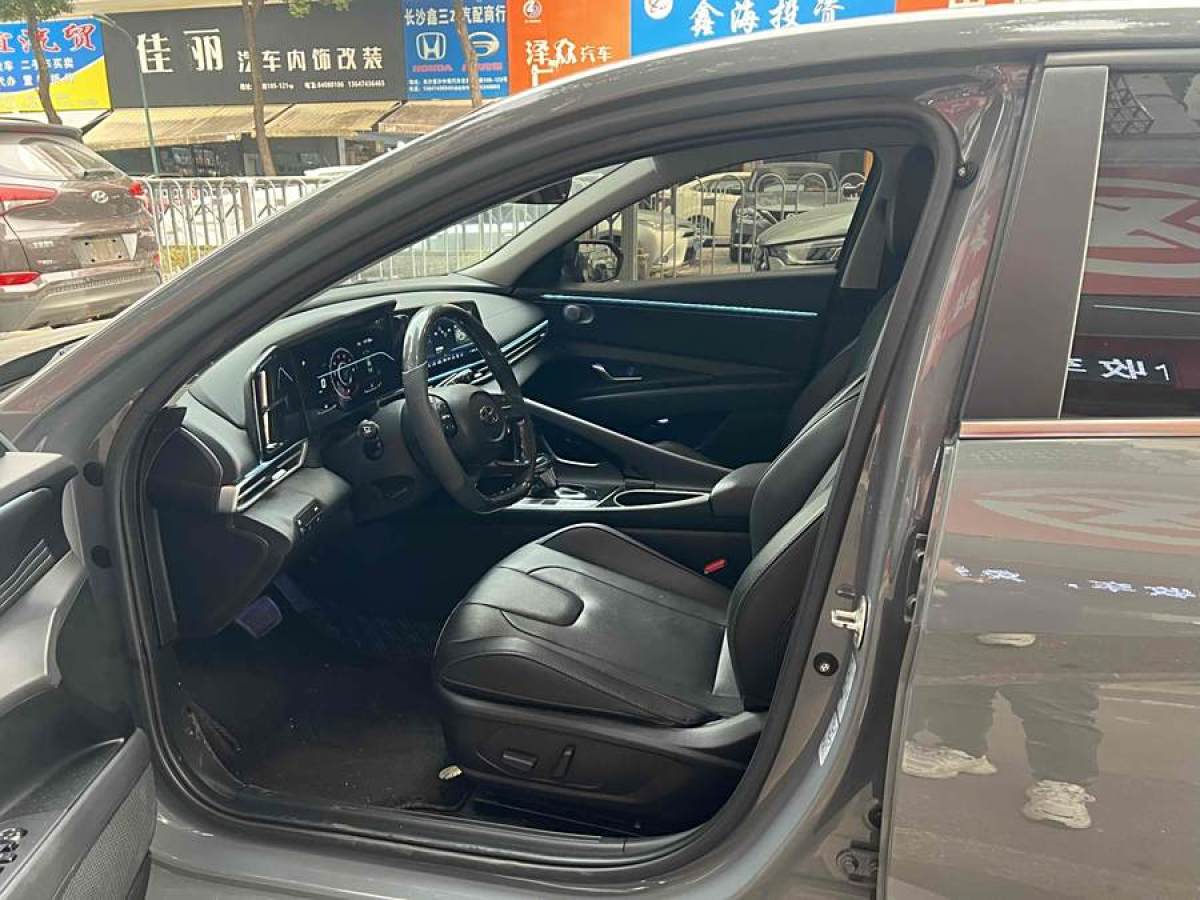 現(xiàn)代 伊蘭特  2022款 1.5L CVT LUX尊貴版圖片