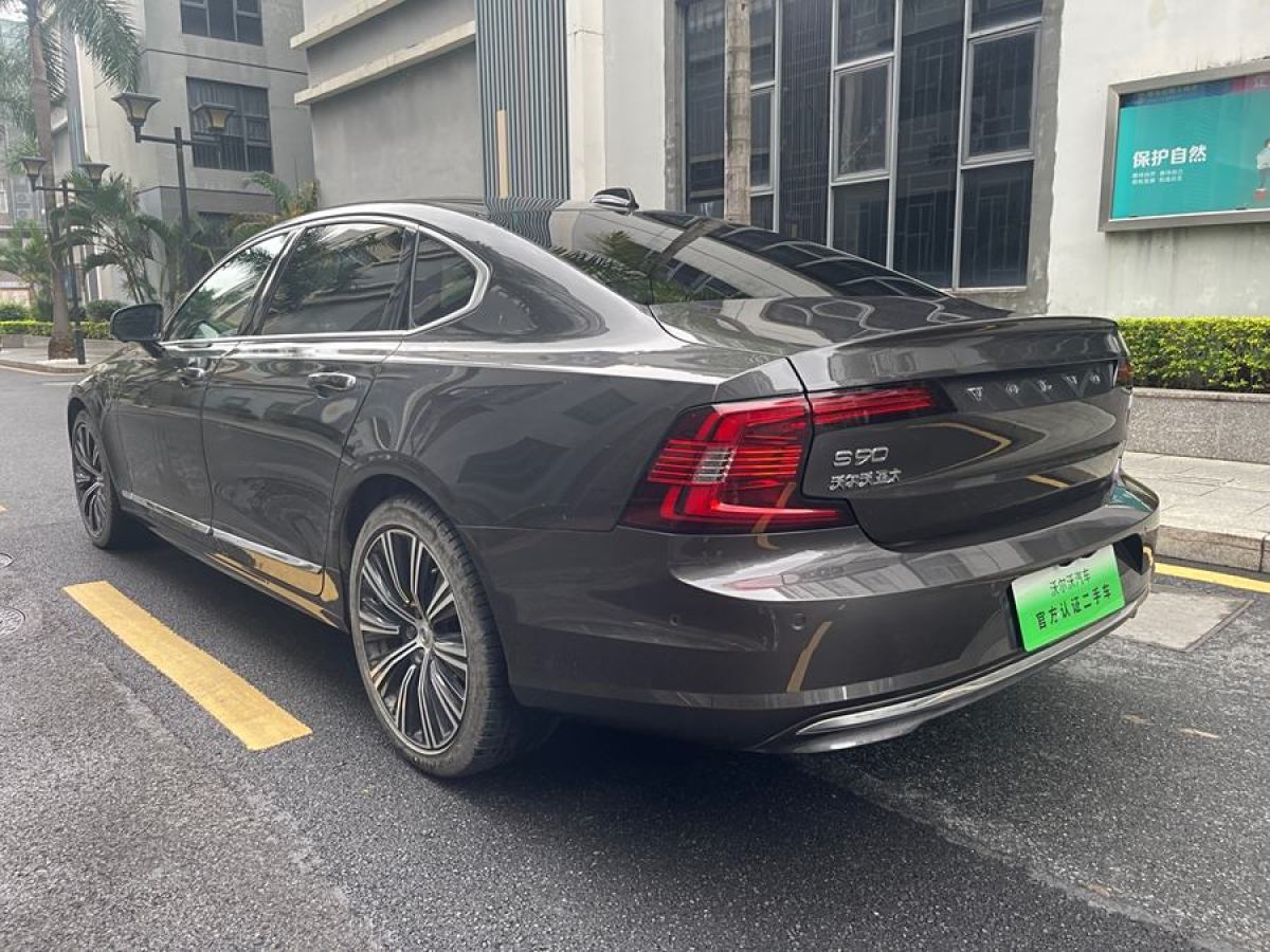 沃爾沃 S90新能源  2024款 T8插電式混合動力 四驅(qū)長續(xù)航智雅豪華版圖片