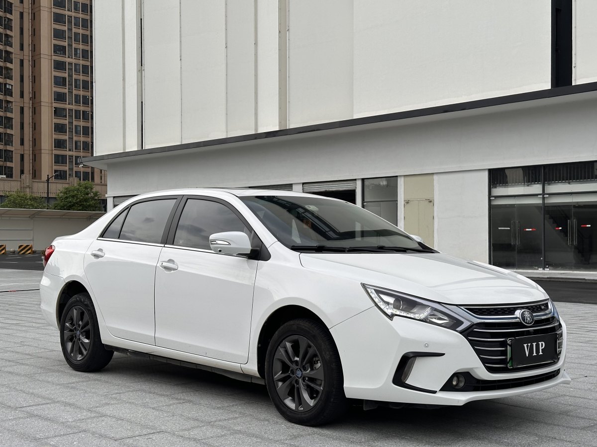 比亞迪 秦  2017款 1.5T 尊貴型圖片