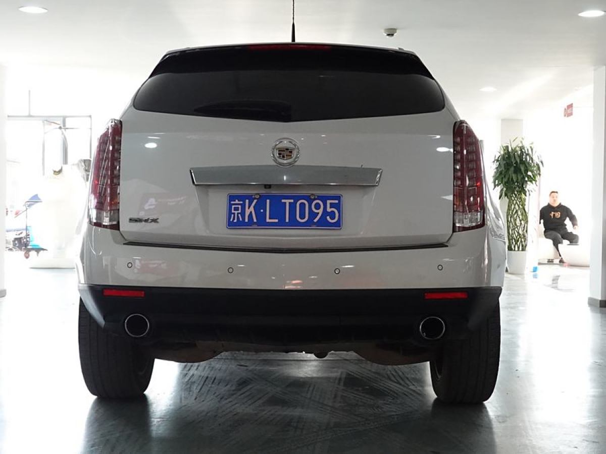 2015年10月凱迪拉克 SRX  2015款 3.0L 領(lǐng)先型