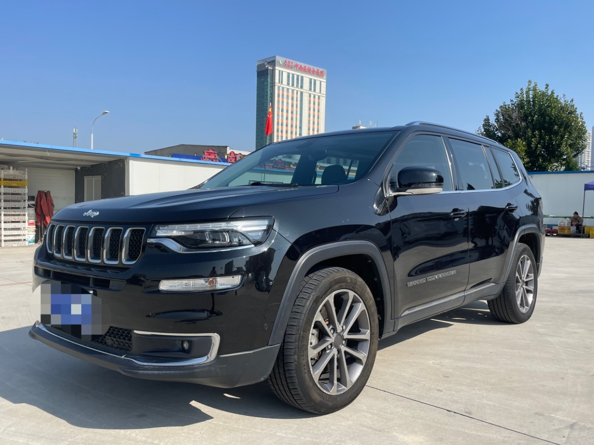 Jeep 大指揮官  2018款 2.0T 四驅(qū)尊享版圖片