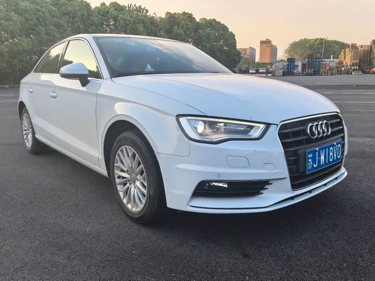 奧迪 奧迪A3  2016款 Limousine 35 TFSI 進(jìn)取型圖片