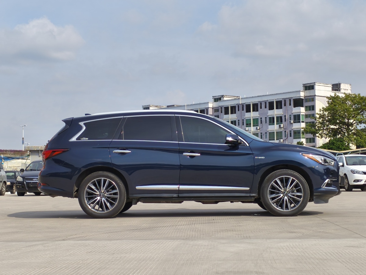 2019年6月英菲尼迪 QX60  2018款 2.5T Hybrid 兩驅(qū)冠軍家庭版