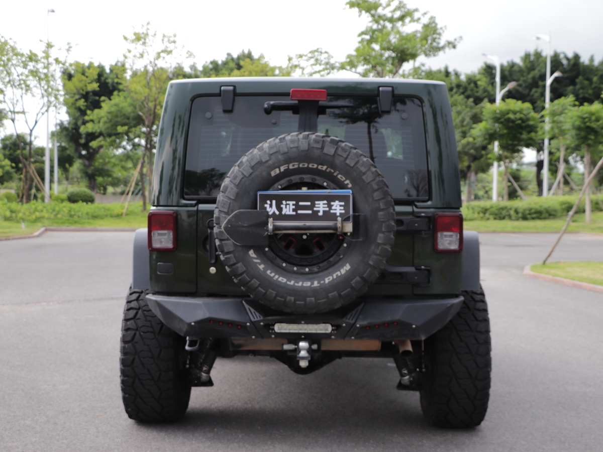 2011年5月Jeep 牧馬人  2011款 3.8L Sahara 兩門版