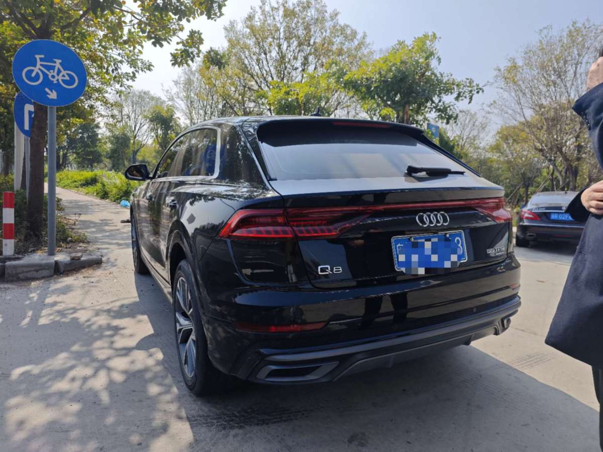 奧迪 奧迪Q8  2022款 55 TFSI 豪華動感型圖片