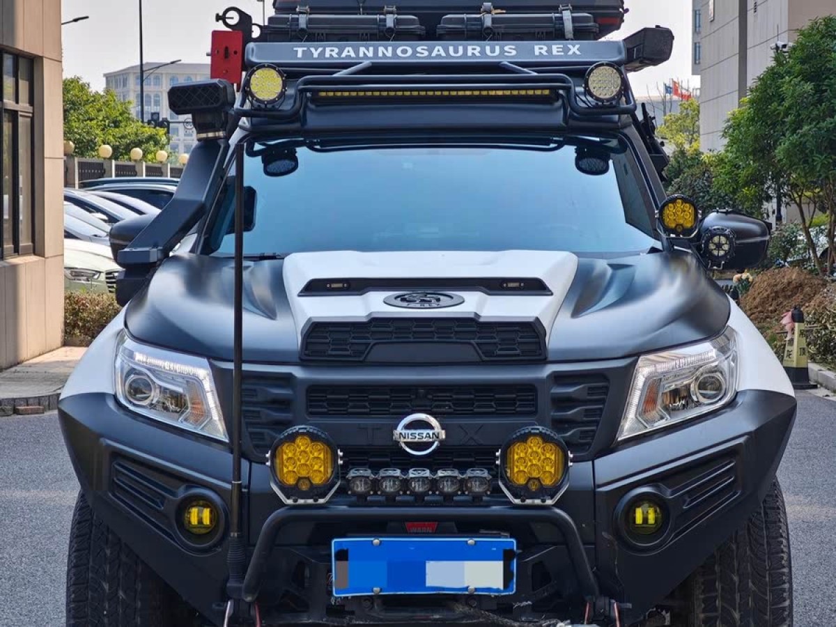 日產 納瓦拉  2024款 2.5L 自動四驅尊貴型封閉廂車圖片
