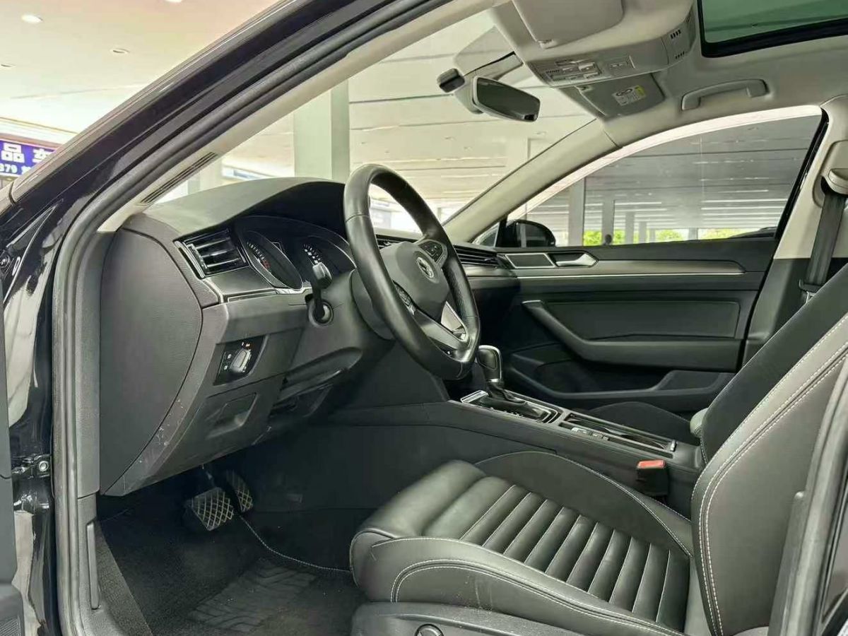 大眾 邁騰  2020款 280TSI DSG 領(lǐng)先型圖片