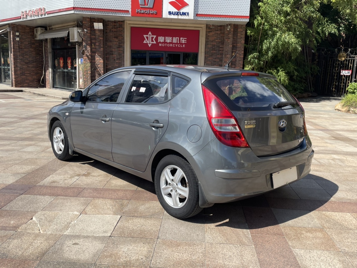 現(xiàn)代 i30  2009款 1.6L 自動(dòng)舒享型圖片