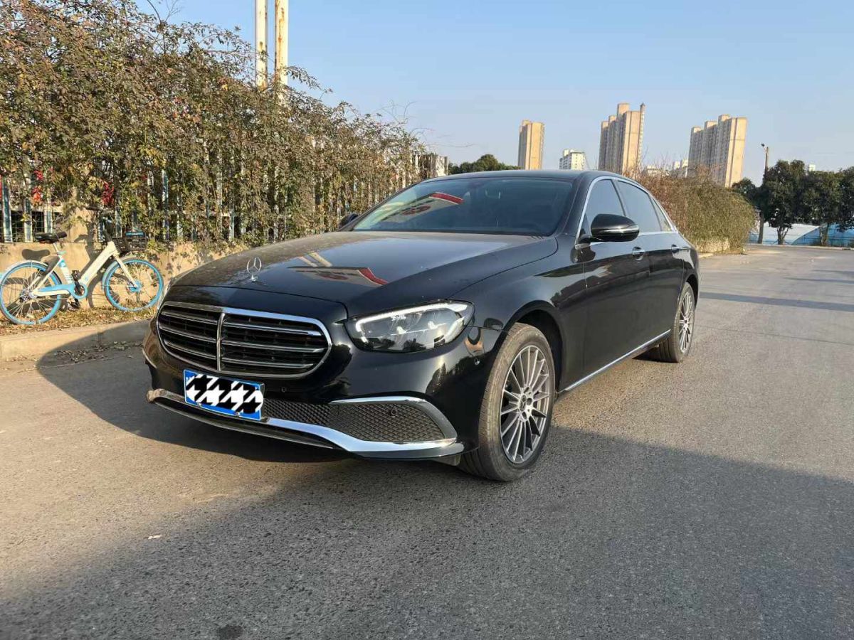 奔馳 奔馳E級(jí)  2022款 E 300 L 豪華型圖片