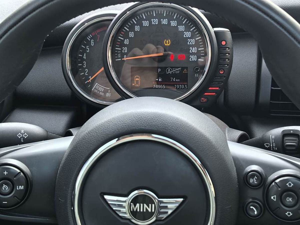 MINI MINI  2016款 1.2T ONE 先鋒派圖片