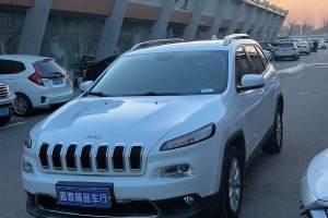 自由光 Jeep 2.0L 優(yōu)越版