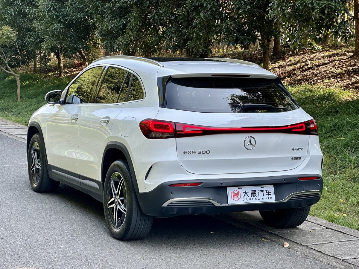 奔馳 奔馳EQA  2022款 EQA 300 4MATIC 首發(fā)特別版圖片