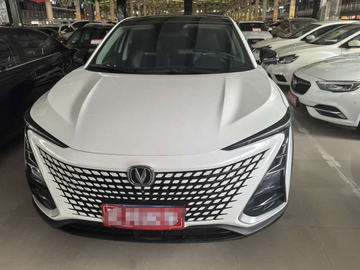 長(zhǎng)安 UNI-T  2020款 1.5T 尊貴型圖片