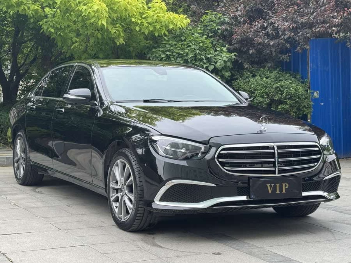 奔馳 奔馳E級  2019款 改款 E 300 L 時尚型圖片