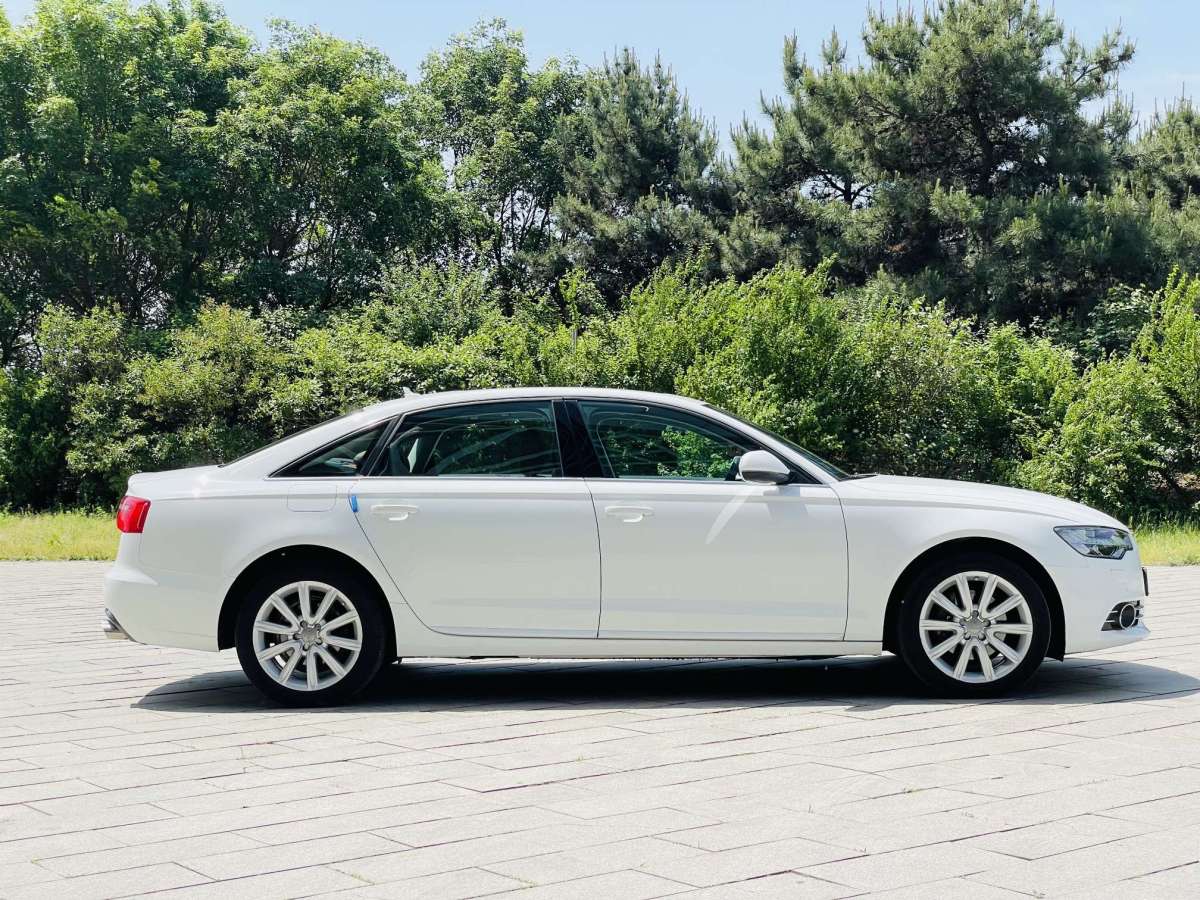 奧迪 奧迪A6L  2014款 TFSI 標(biāo)準(zhǔn)型圖片