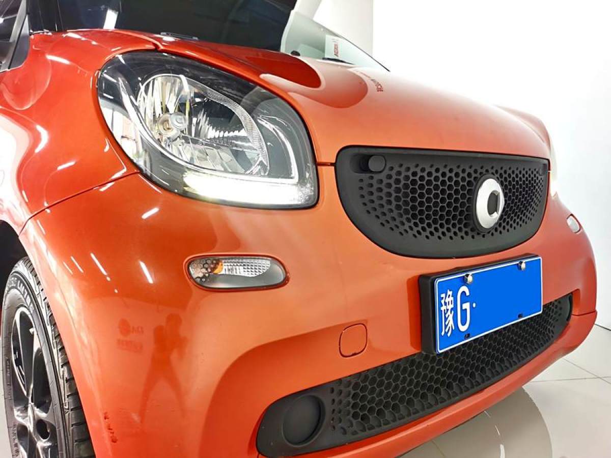 smart fortwo  2015款 1.0L 52千瓦硬頂靈動(dòng)版圖片