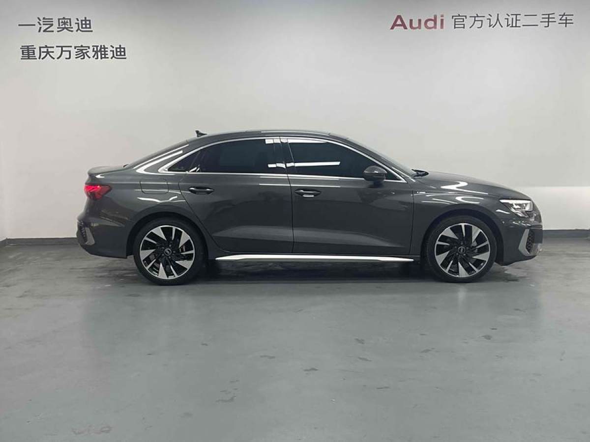 2023年7月奧迪 奧迪A3  2023款 改款 A3L Limousine 35 TFSI 時(shí)尚運(yùn)動(dòng)型