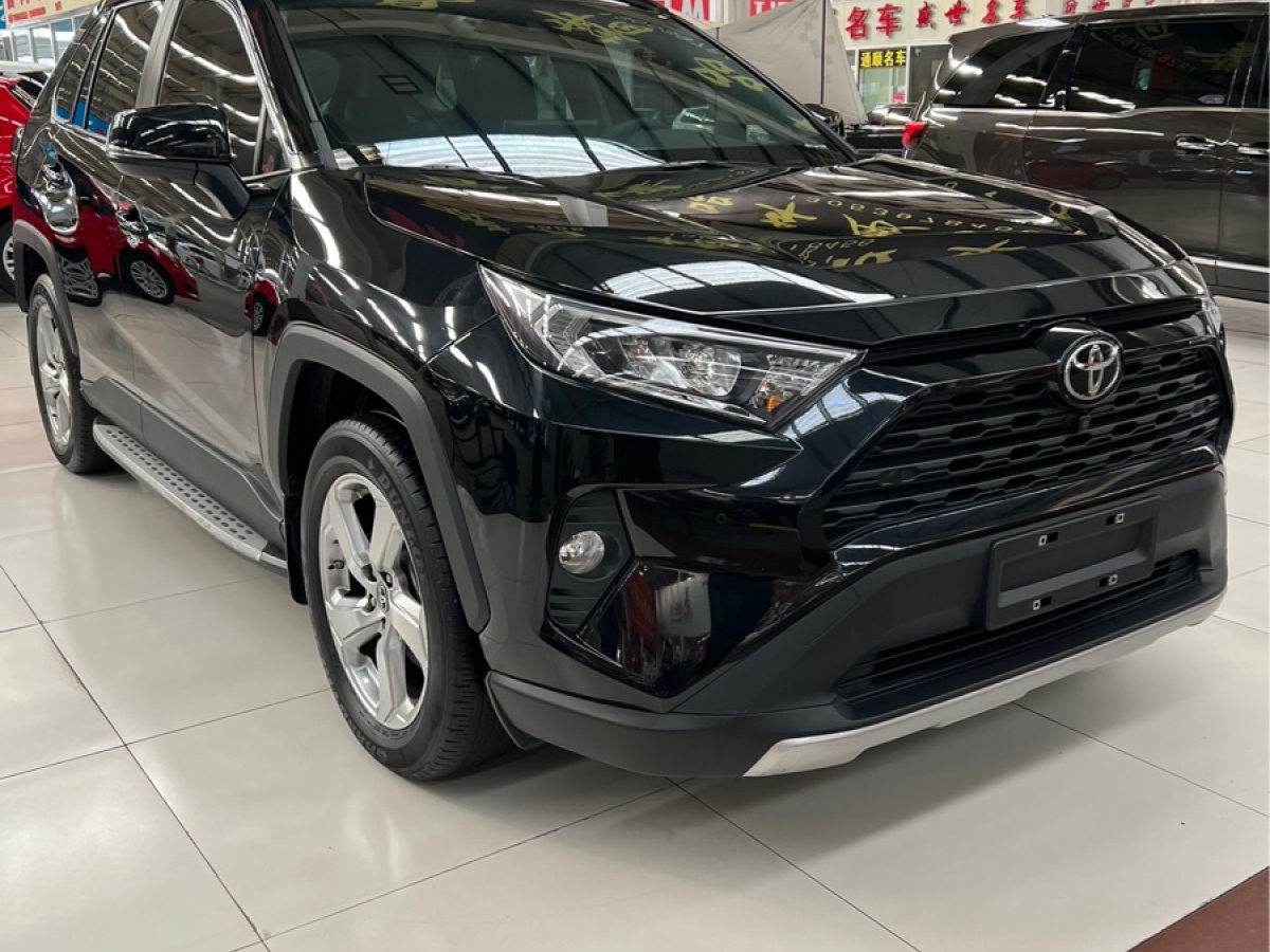 豐田 RAV4榮放  2022款 2.0L CVT兩驅(qū)風(fēng)尚版圖片