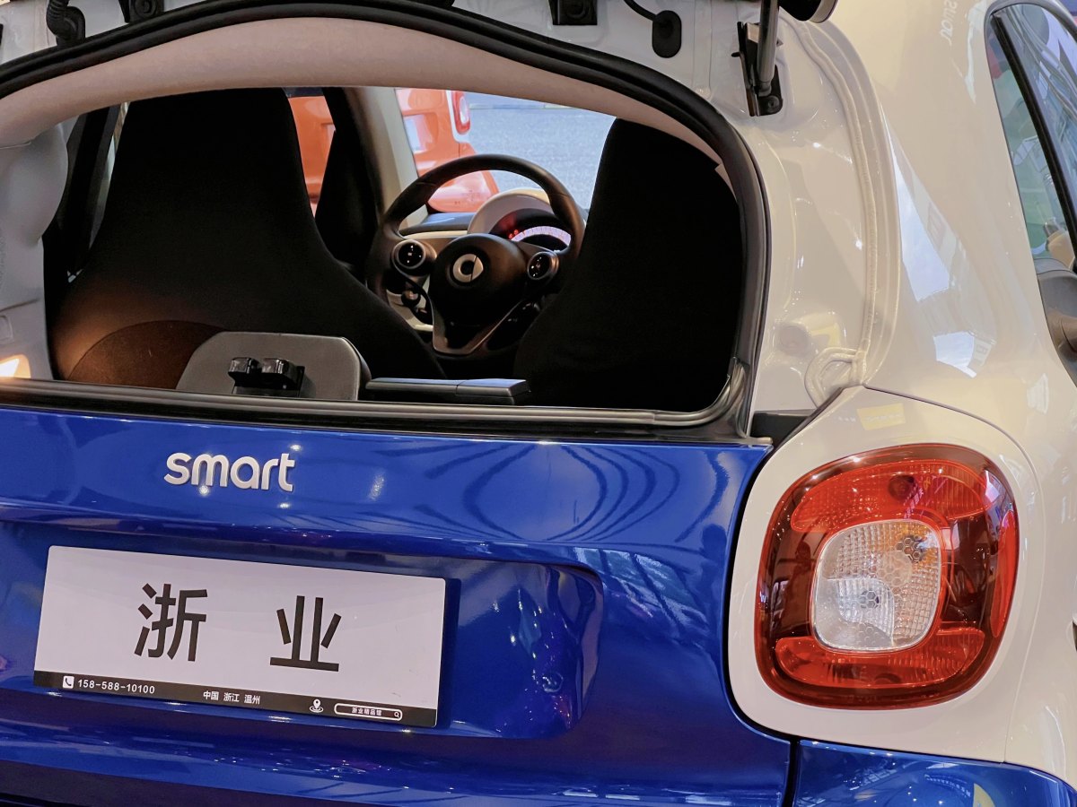 2017年12月smart fortwo  2011款 1.0 MHD 硬頂激情版