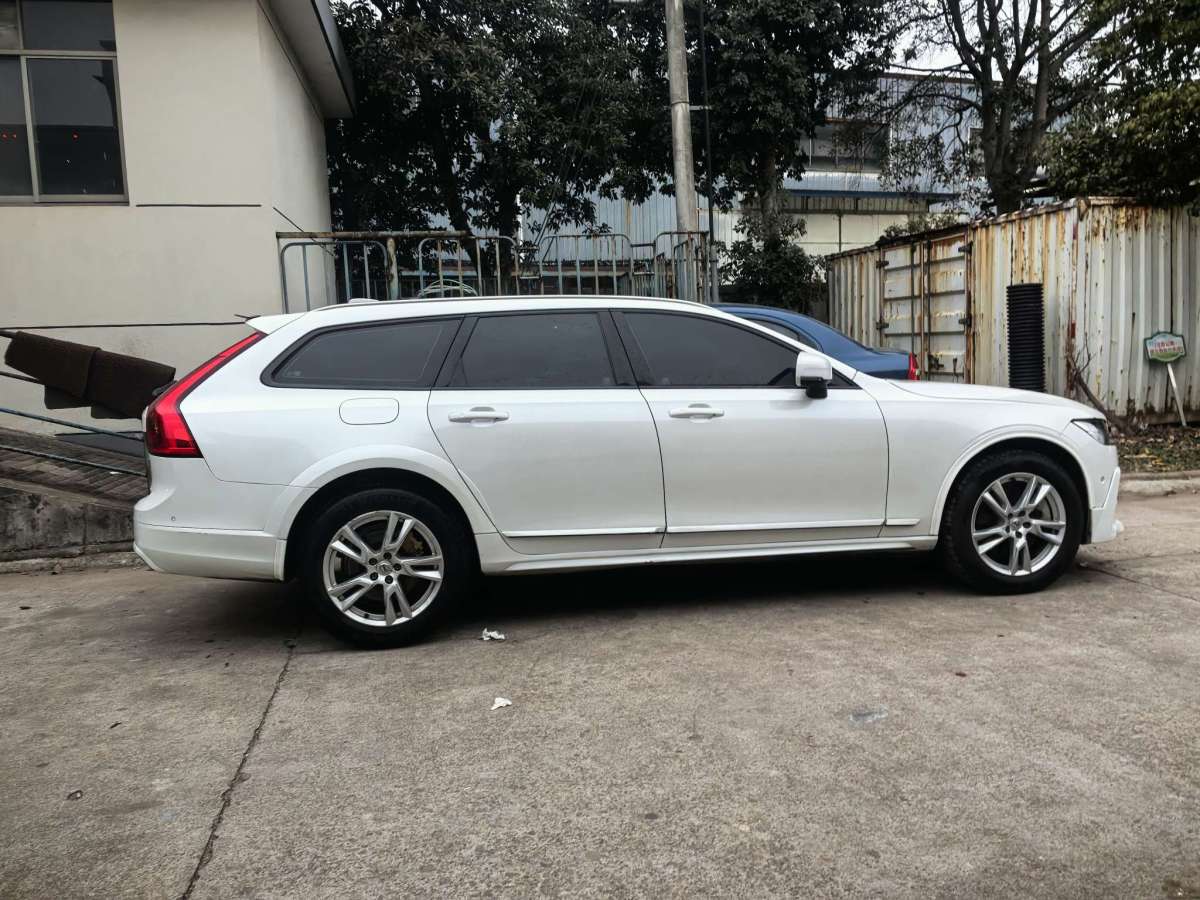 沃爾沃 V90  2019款  Cross Country T5 AWD 智遠(yuǎn)版 國(guó)VI圖片