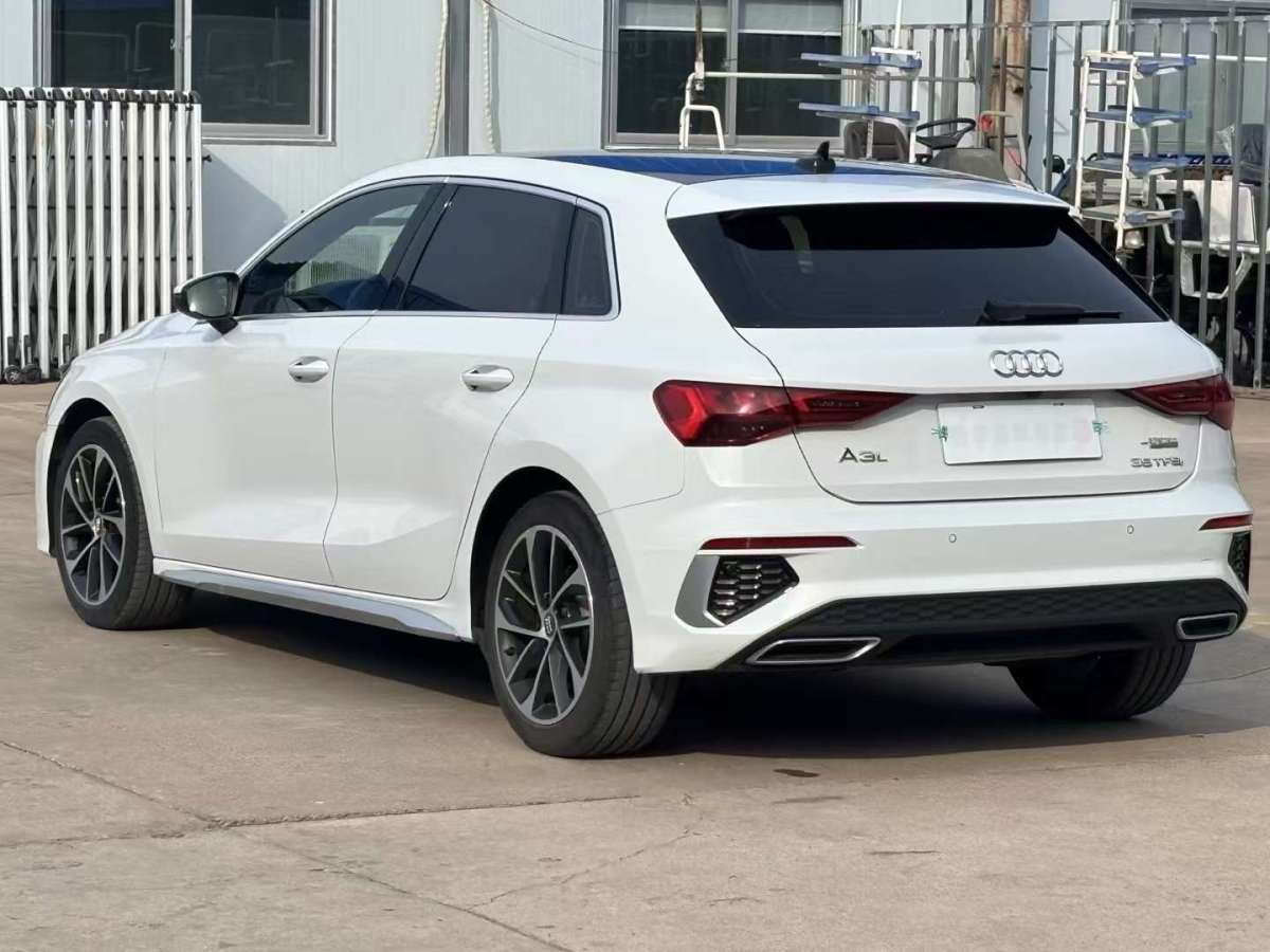 奧迪 奧迪A3  2021款 Sportback 35 TFSI 進(jìn)取運(yùn)動(dòng)型圖片