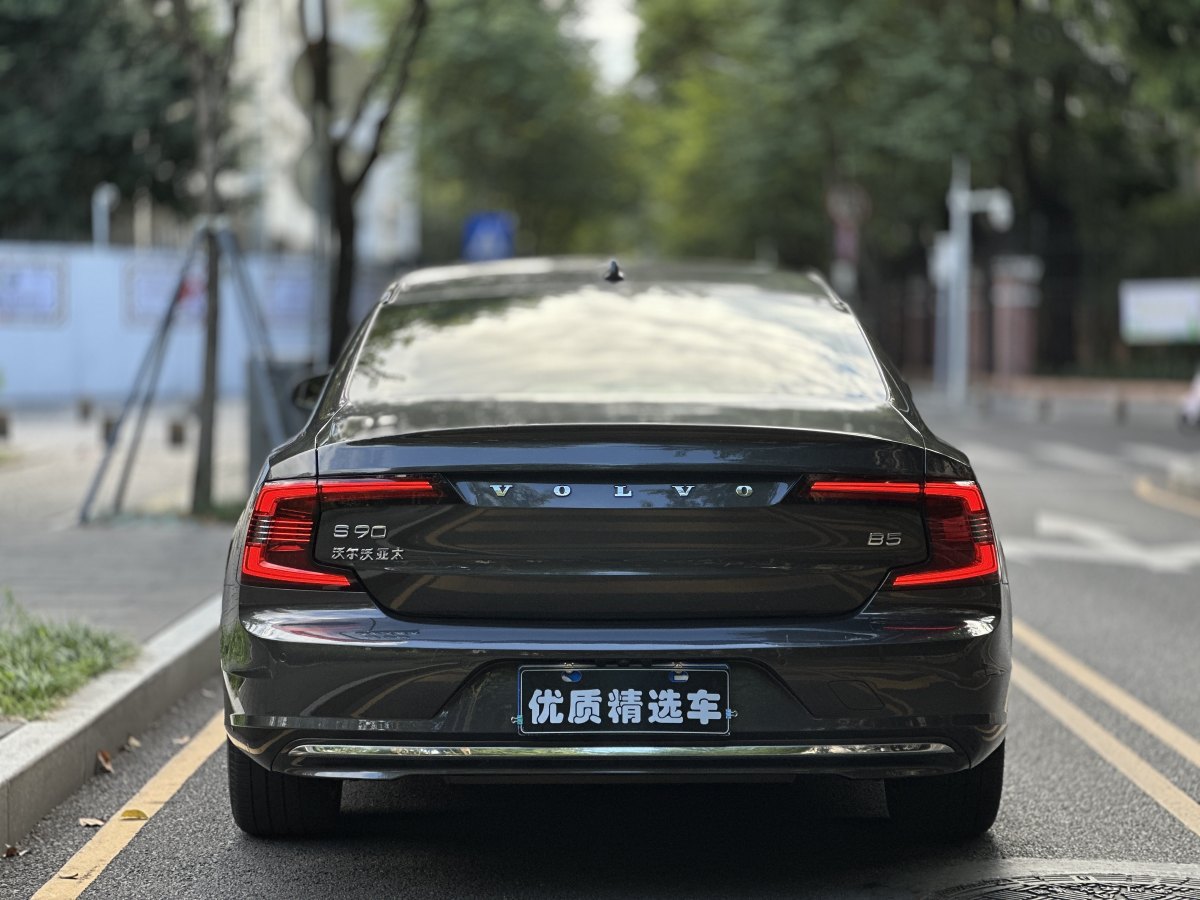 沃爾沃 S90  2021款 B5 智逸豪華版圖片