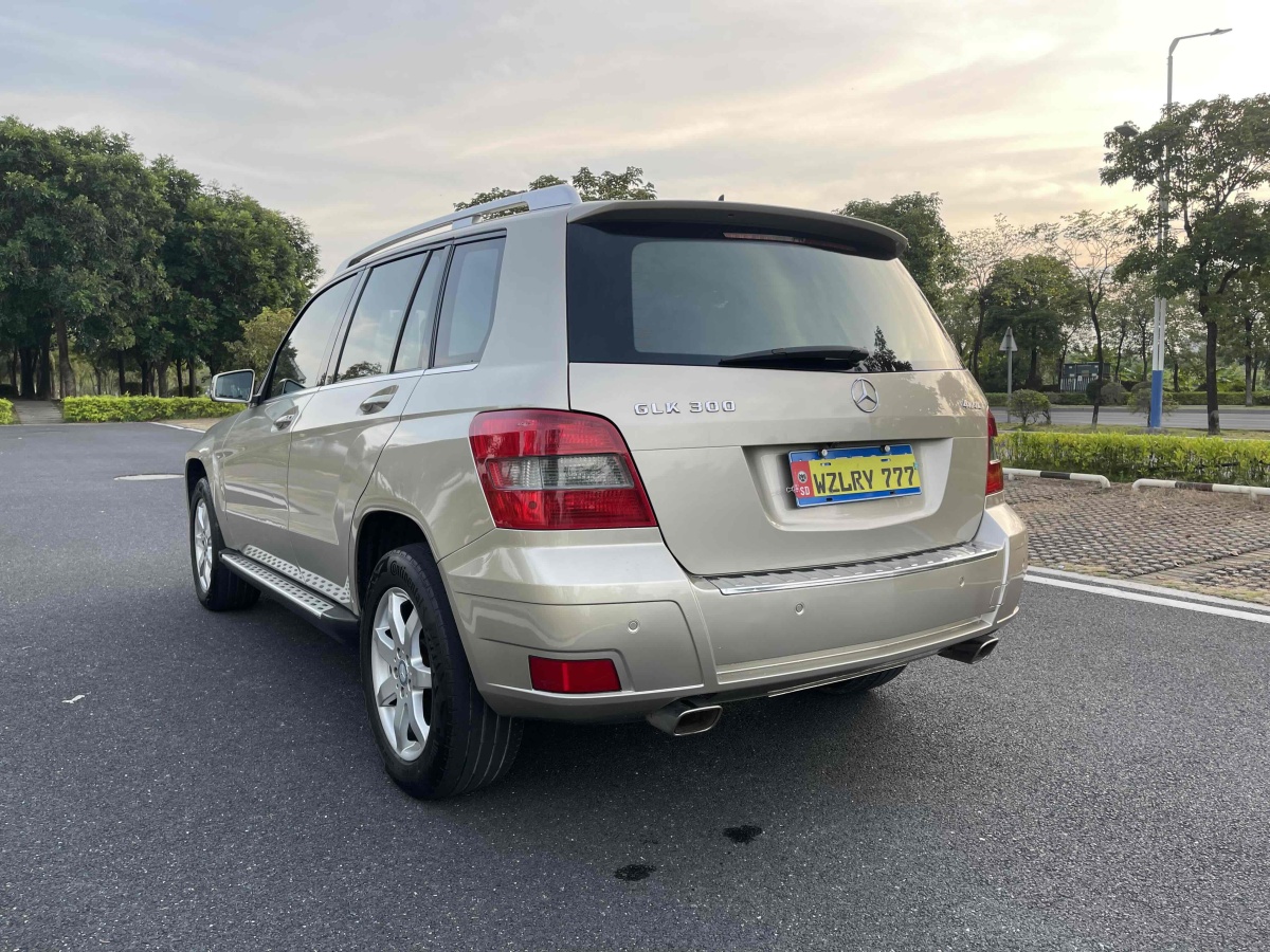 奔馳 奔馳GLK級(jí)  2011款 GLK 300 4MATIC 時(shí)尚型圖片