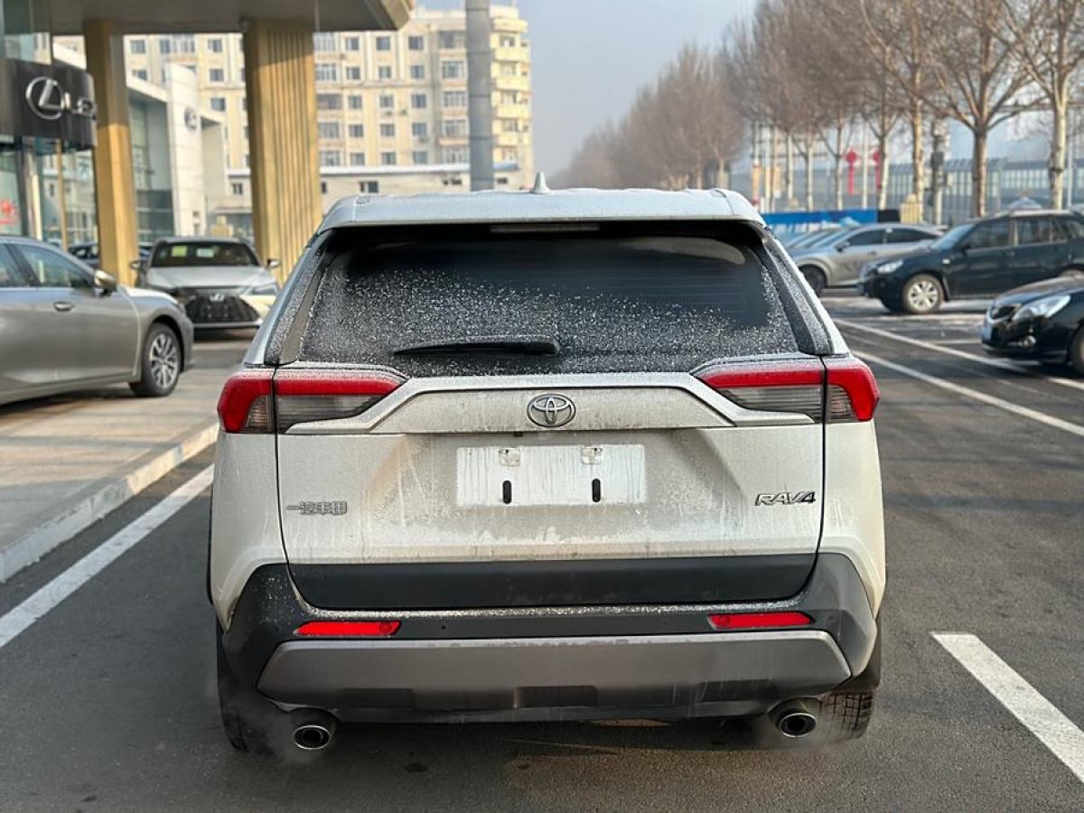 豐田 RAV4榮放  2022款 2.0L CVT兩驅(qū)風(fēng)尚版圖片