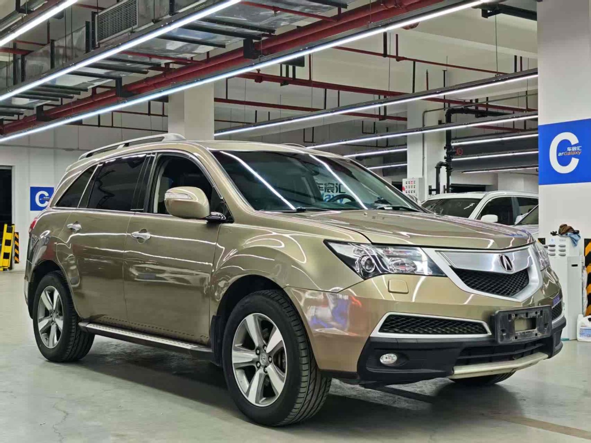 謳歌 MDX  2011款 3.7 標(biāo)準(zhǔn)尊享運(yùn)動(dòng)版圖片