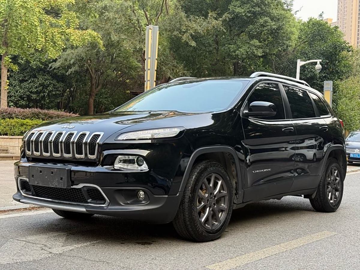 Jeep 自由光  2020款 2.0L 兩驅經典運動版圖片