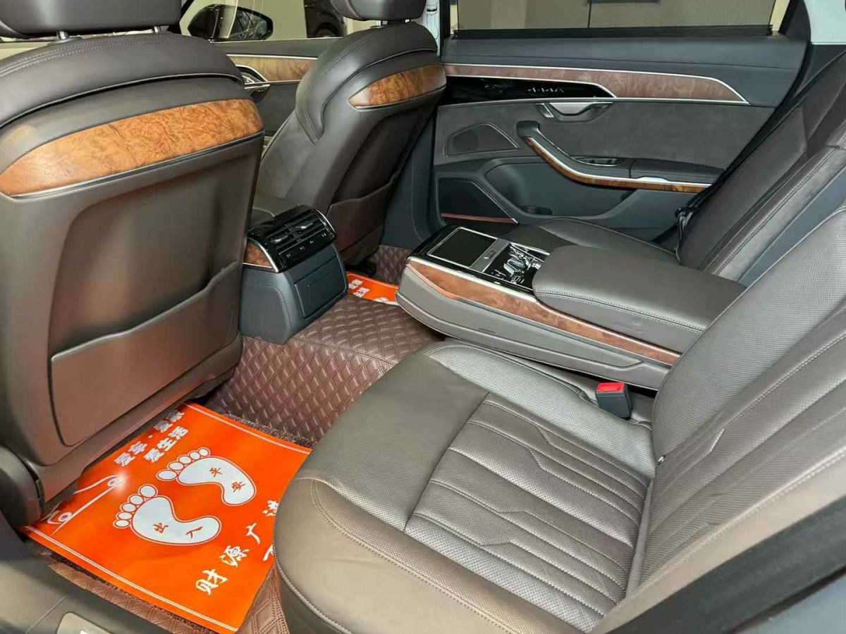 奧迪 奧迪S8  2020款 S8L 4.0TFSI quattro圖片