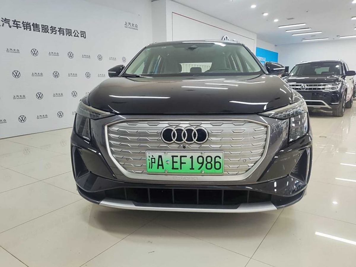 2023年12月奧迪 奧迪Q5 e-tron  2023款 40 e-tron 星耀型 錦衣套裝