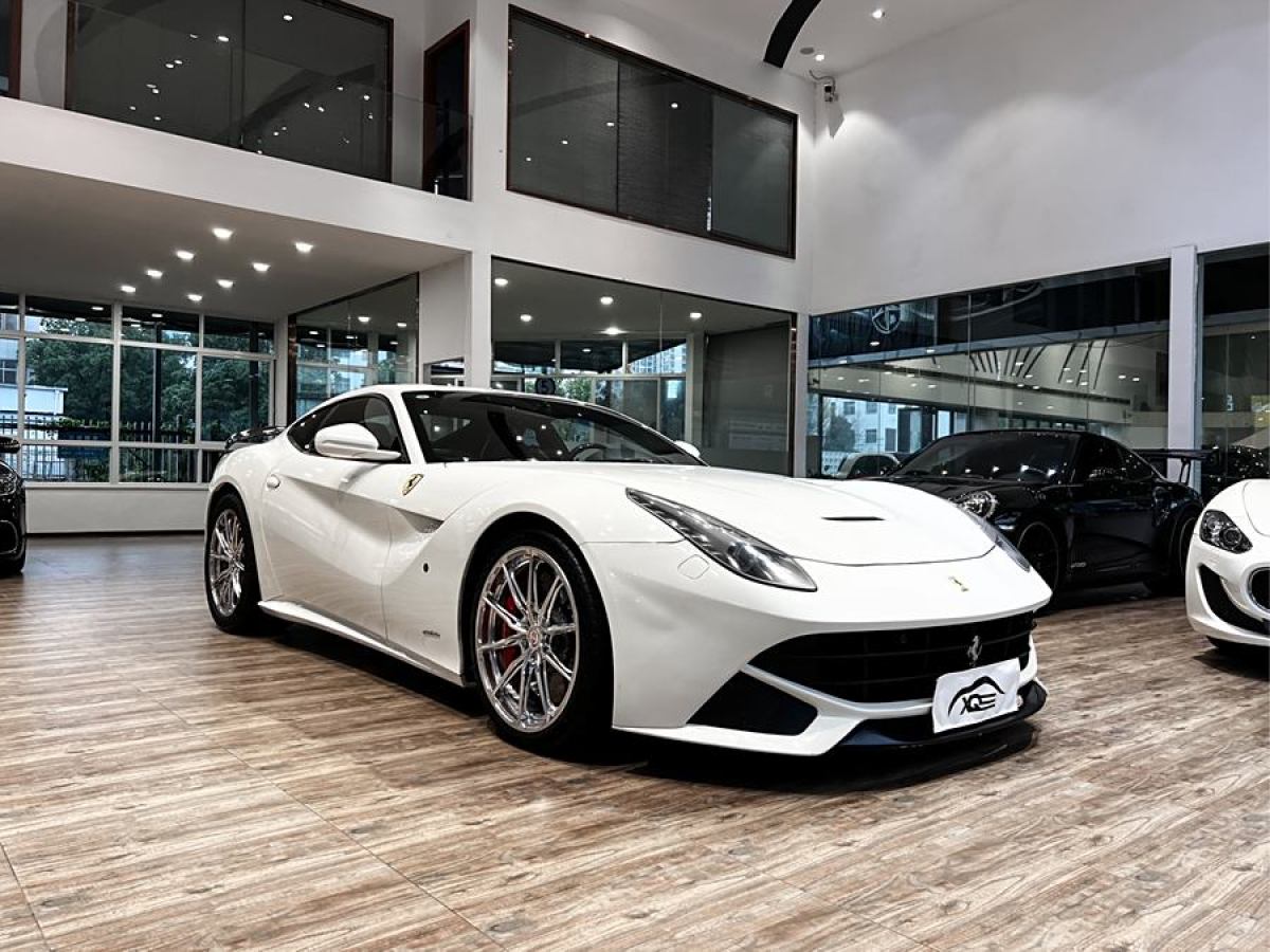 法拉利 F12berlinetta  2013款 6.3L 標準型圖片