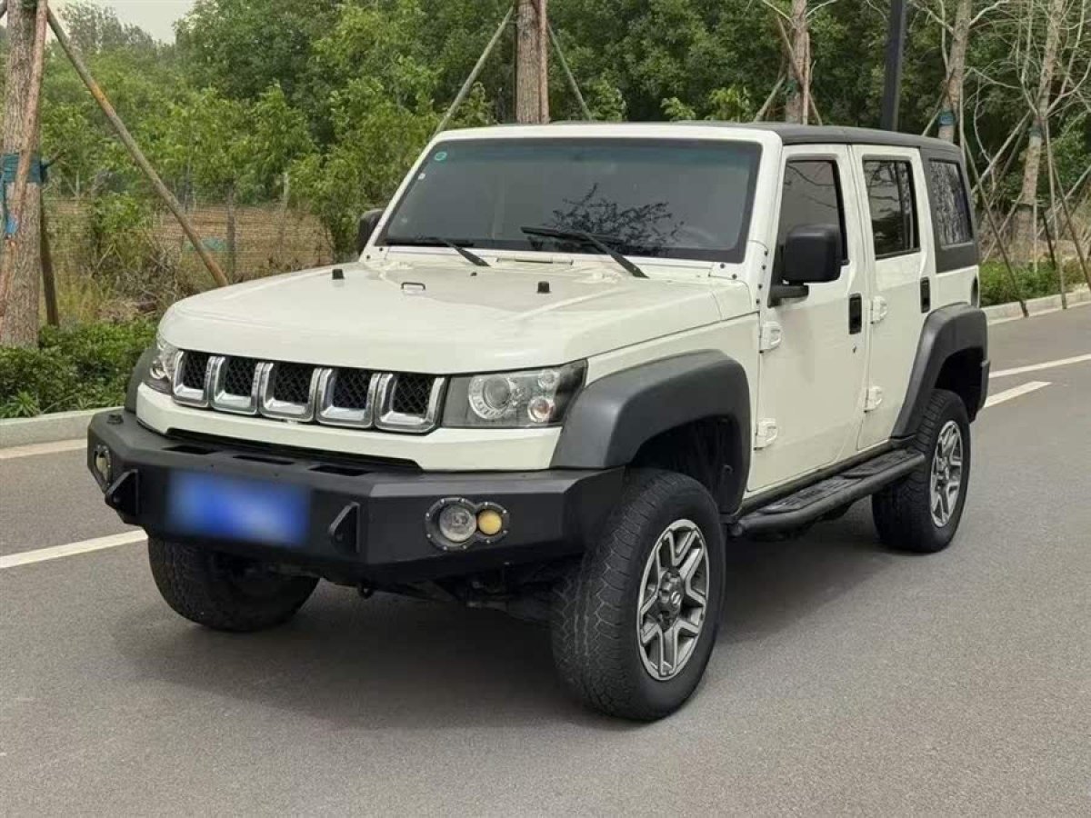 北京 BJ40  2019款 40L 2.3T 自動(dòng)四驅(qū)越野版圖片