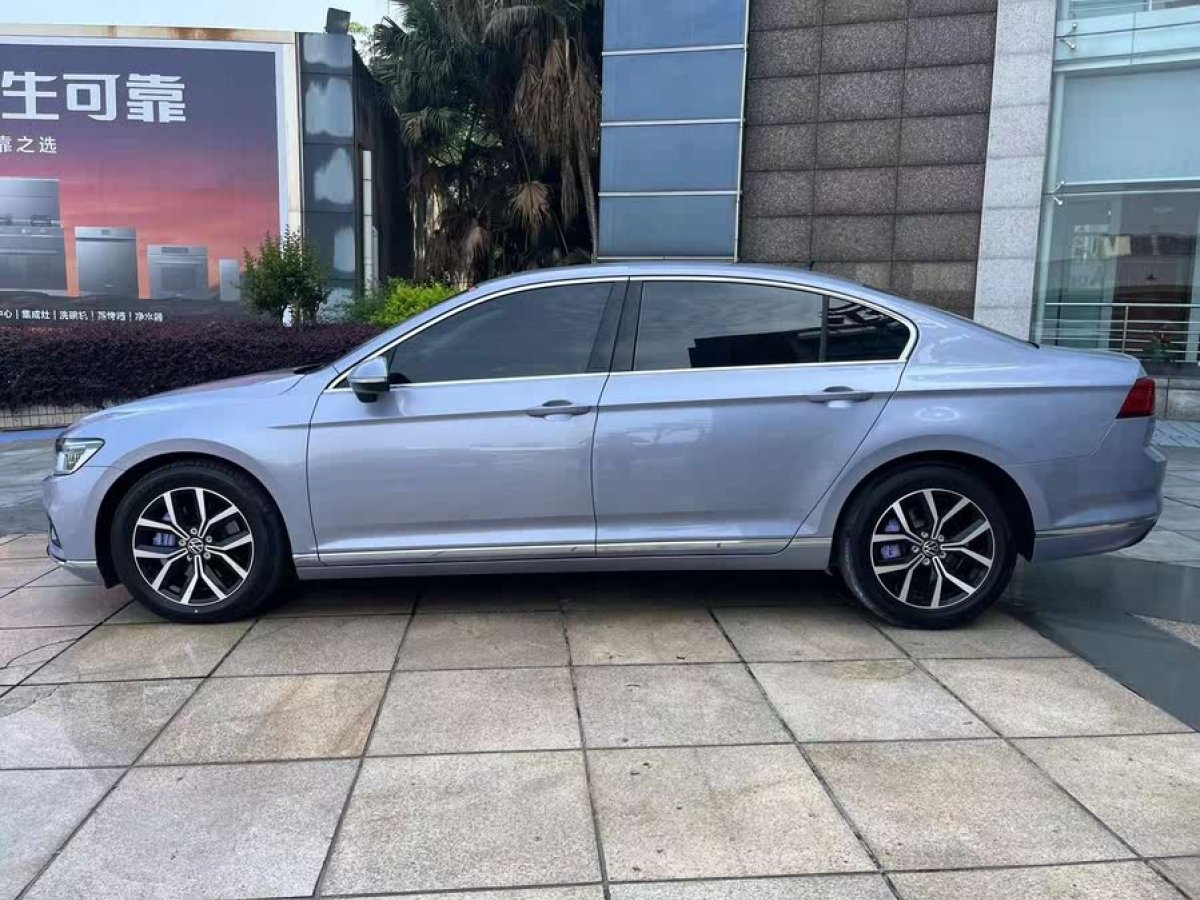 大眾 邁騰  2020款 330TSI DSG 領(lǐng)先型圖片