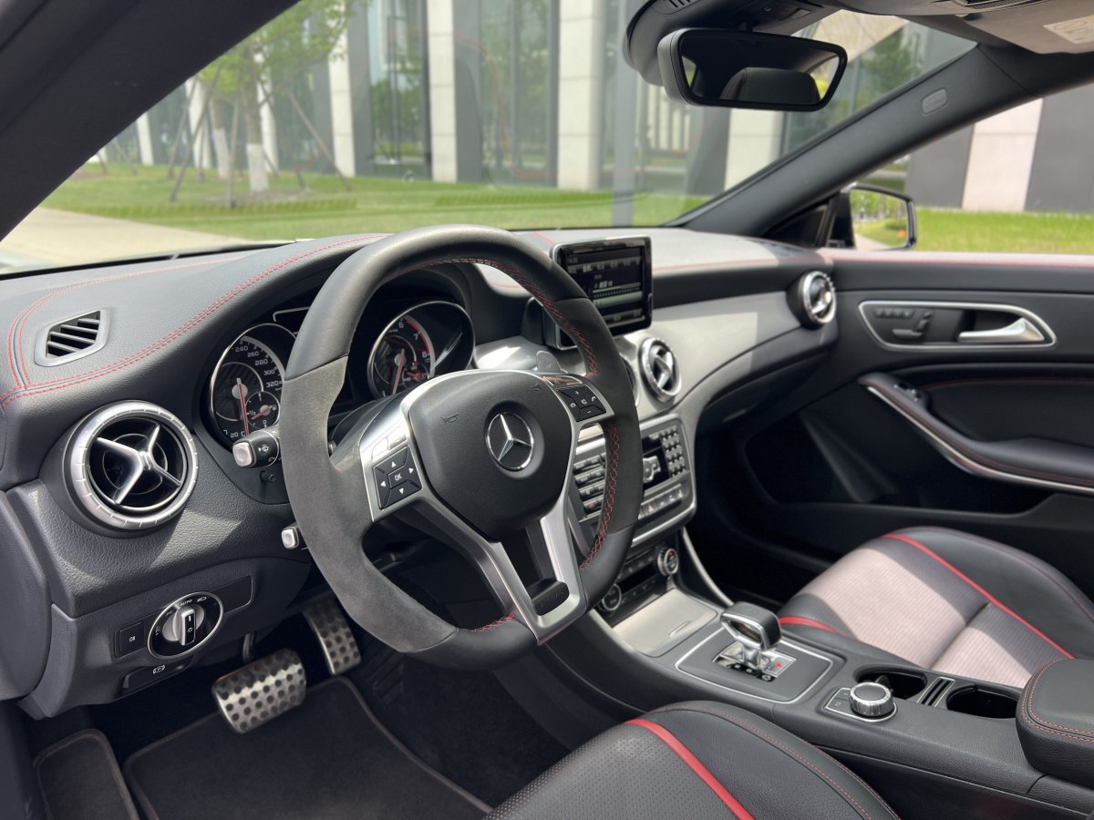 奔馳 奔馳CLA級(jí)AMG  2015款 AMG CLA 45 4MATIC圖片