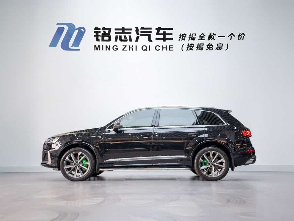 奧迪 奧迪Q7  2023款 55 TFSI quattro S line運(yùn)動(dòng)型圖片
