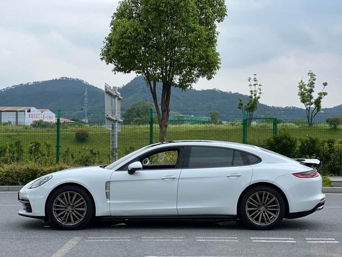 保時(shí)捷 Panamera  2017款 Panamera 4 行政加長(zhǎng)版 3.0T圖片