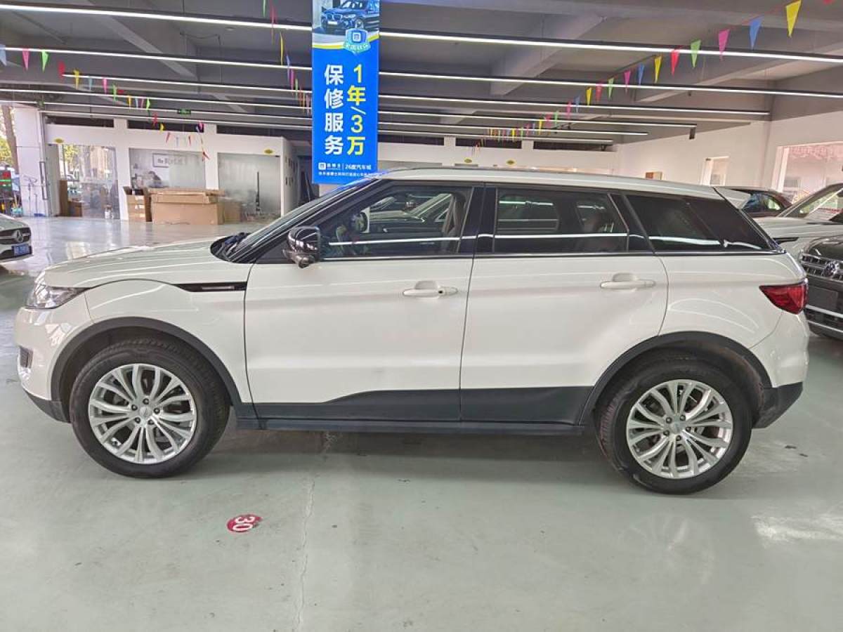 陆风 X7  2016款 2.0T 全景尊贵版图片