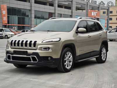 2015年6月 Jeep 自由光(進(jìn)口) 2.4L 都市版圖片