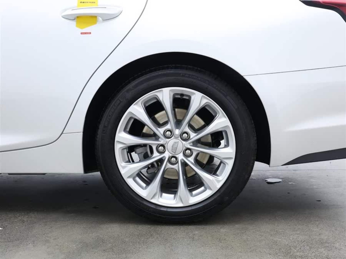凱迪拉克 CT5  2023款 28T 豪華型（標(biāo)準(zhǔn)版）圖片