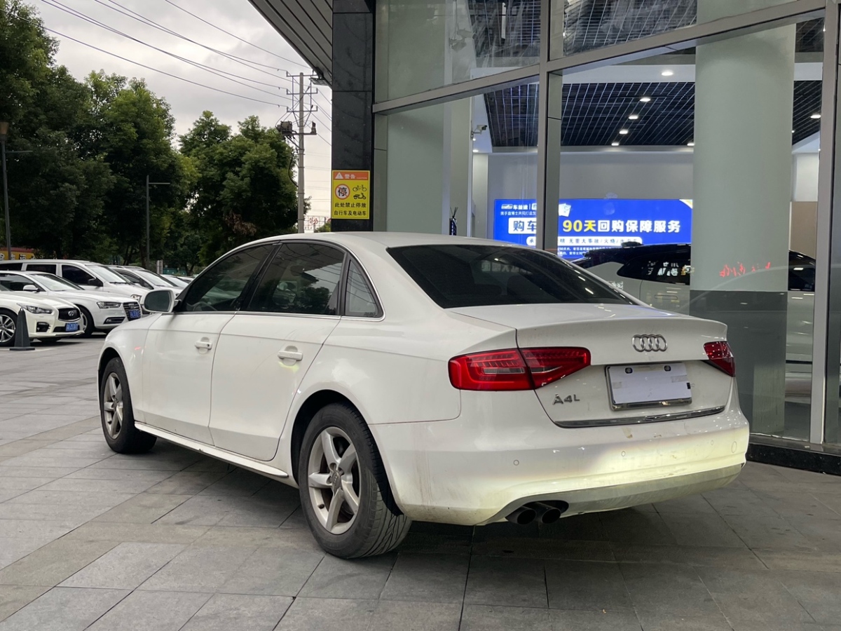 奧迪 奧迪A4L  2013款 35 TFSI 自動(dòng)舒適型圖片