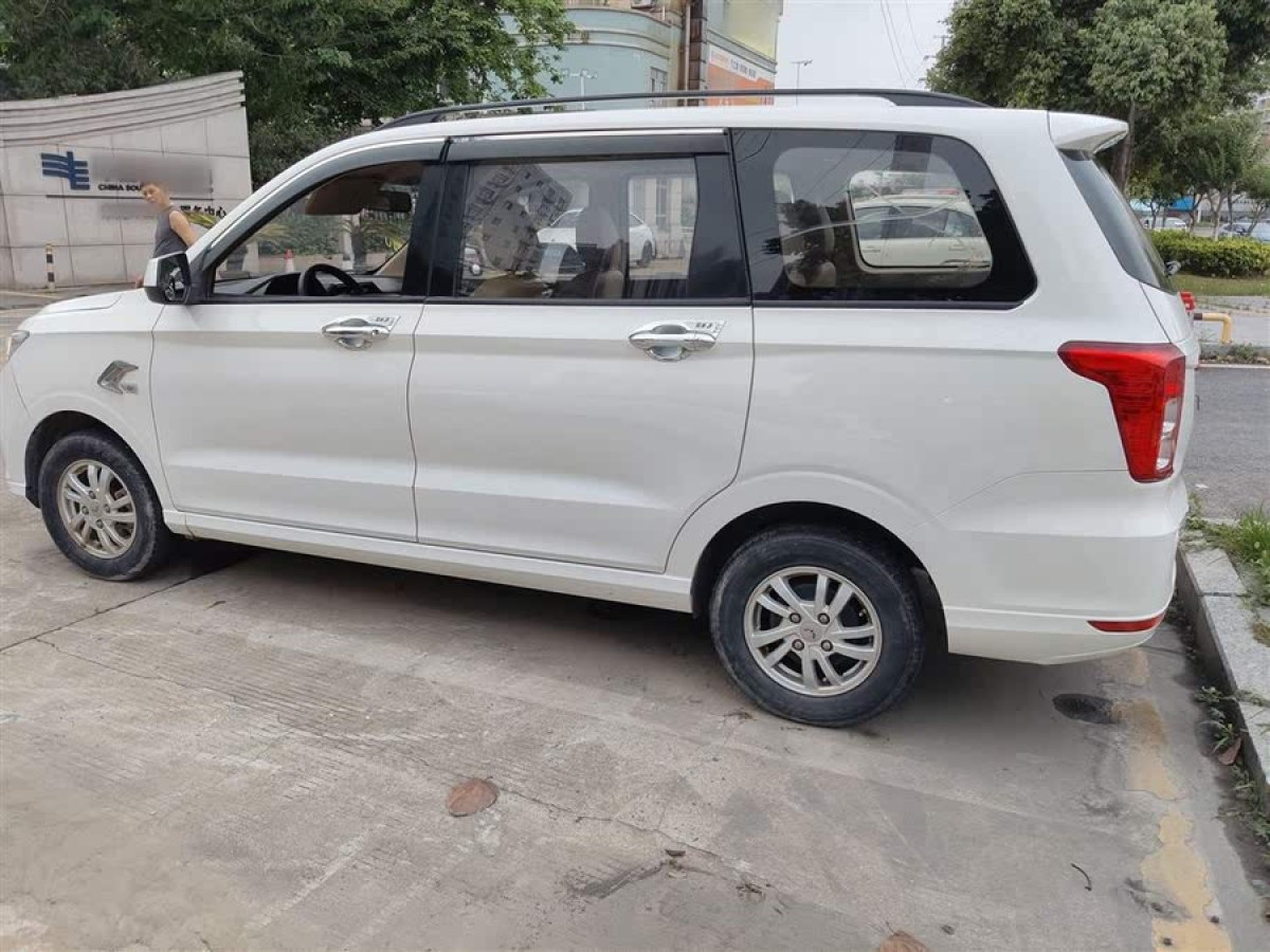 五菱 五菱宏光  2019款 1.5L S舒適型國VI LAR圖片