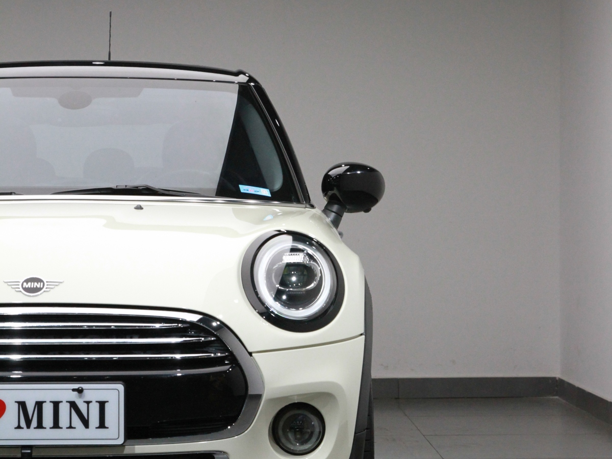 2020年6月MINI MINI  2020款 1.5T COOPER 藝術(shù)家