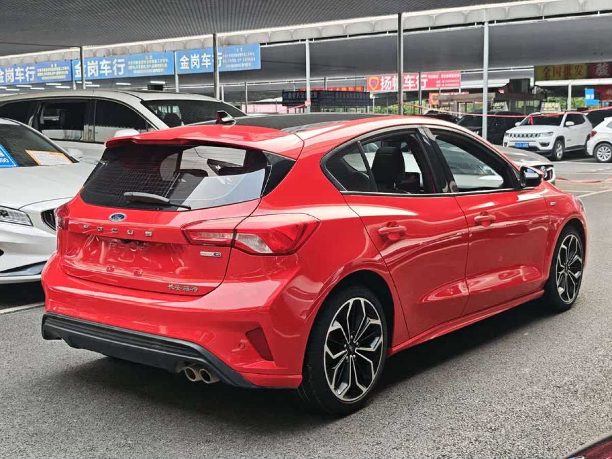 福特 福克斯  2020款 兩廂 EcoBoost 180 自動ST Line圖片
