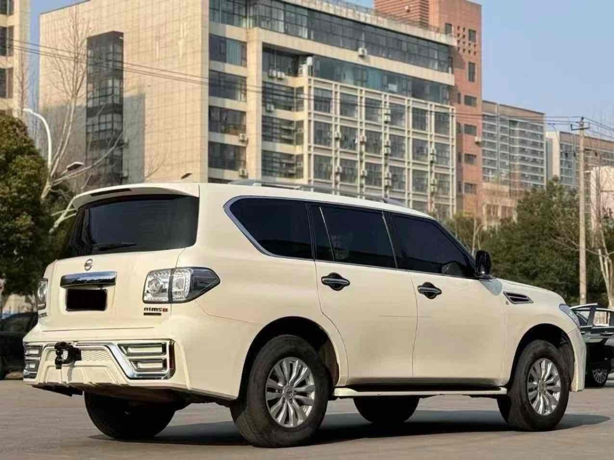 日產(chǎn) 途樂  2018款 4.0L 領英型圖片