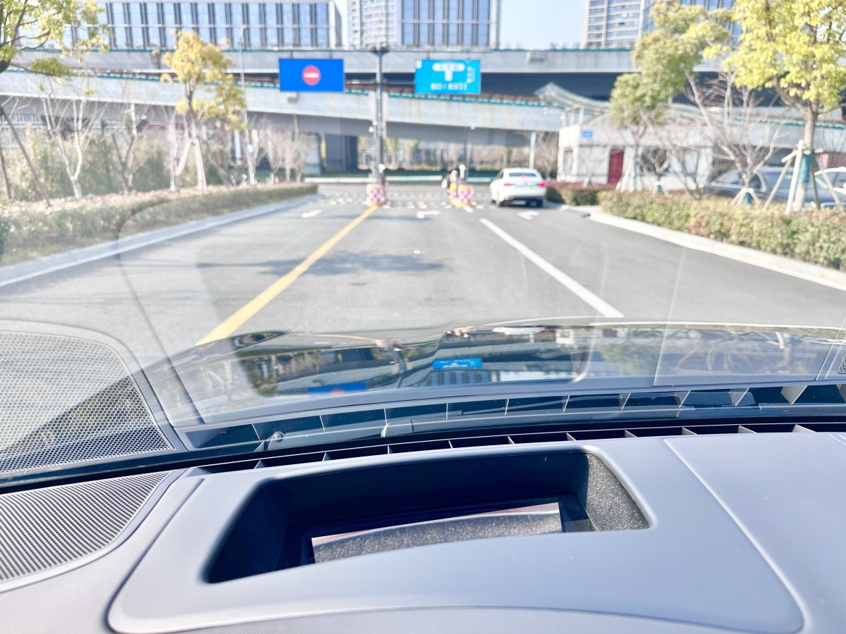 保時(shí)捷 Cayenne  2023款 Cayenne Coupé 3.0T 鉑金版圖片