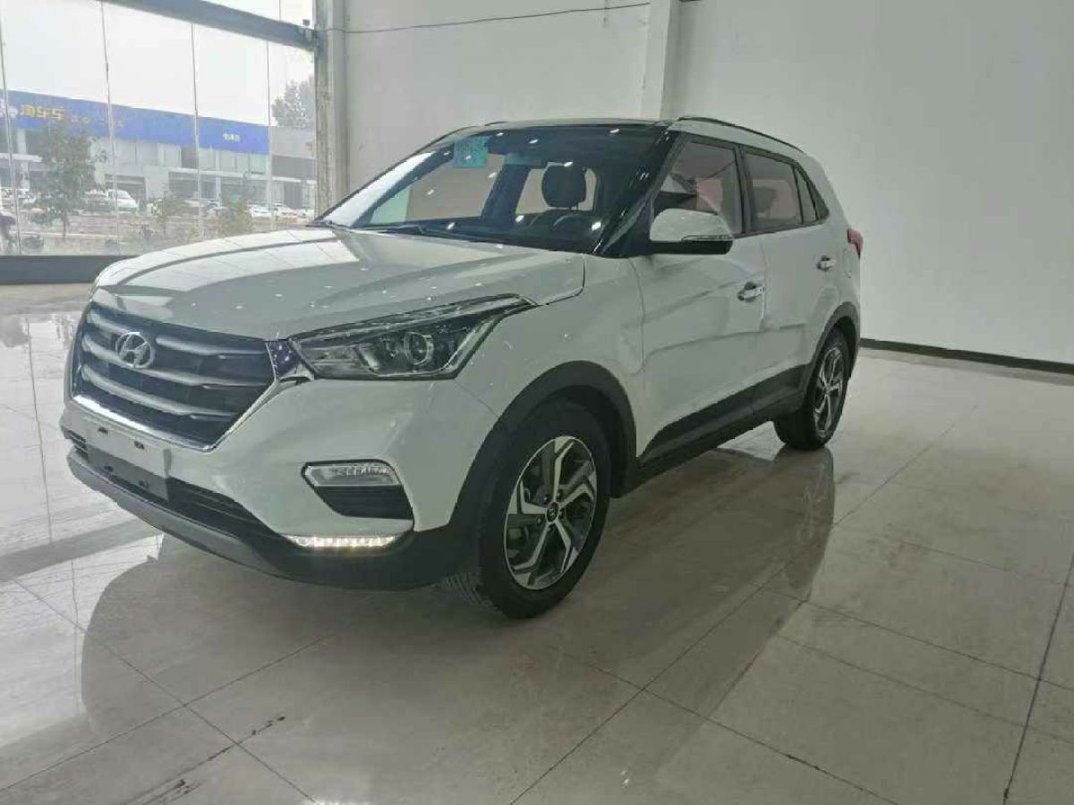 現(xiàn)代 ix25  2019款 1.6L 自動智能型紀(jì)念款圖片